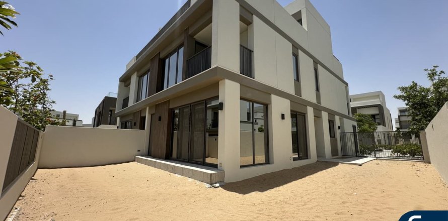 Таунхаус в Tilal Al Ghaf, Дубай, 4 спальни, 317м², № 74953