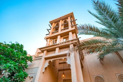 Villa in Jumeirah Islands, Dubai 4 bedrooms, 491 sq.m. № 44737 - photo 18