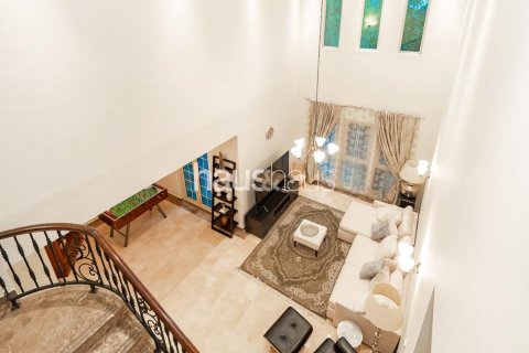 Villa in Jumeirah Islands, Dubai 4 bedrooms, 491 sq.m. № 44737 - photo 5