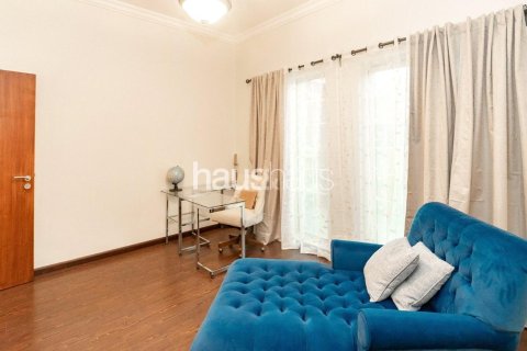 Villa in Jumeirah Islands, Dubai 4 bedrooms, 491 sq.m. № 44737 - photo 8