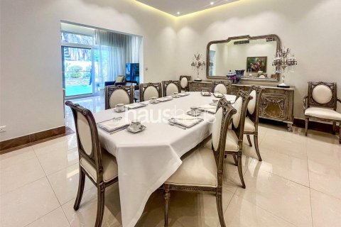 Villa en Meadows, Dubai, 4 dormitorios, 376 m², № 44735 - foto 13