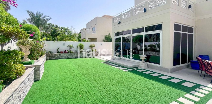 Villa en Meadows, Dubai, 4 dormitorios, 376 m², № 44735