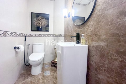 Villa en Meadows, Dubai, 4 dormitorios, 376 m², № 44735 - foto 22
