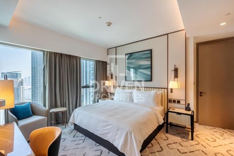 Снять в аренду квартиру в Address Harbour Point, Dubai Creek Harbour (The Lagoons), Дубай: 2 спальни, 102.38м², № 128965 - фото 11