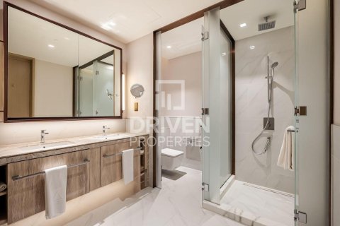 Снять в аренду квартиру в Address Harbour Point, Dubai Creek Harbour (The Lagoons), Дубай: 2 спальни, 102.38м², № 128965 - фото 19
