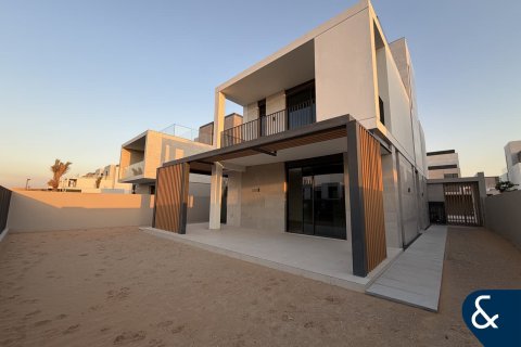Villa in Arabian Ranches 3, Dubai 4 bedrooms, 431 sq.m. № 88571 - photo 15