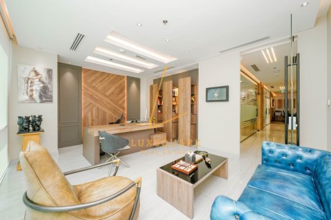 Офис в Bay Square, Бизнес-Бэй, Дубай, 181м², № 115727
