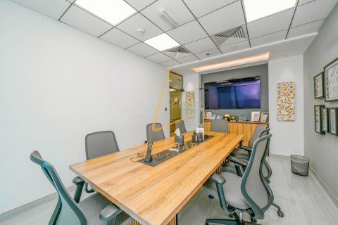 Office in Bay Square, Business Bay, Dubai 181 sq.m. № 115727 - photo 6