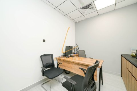 Office in Bay Square, Business Bay, Dubai 181 sq.m. № 115727 - photo 18