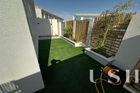 Townhouse in Dubai Land, Dubai 2 bedrooms, 106 sq.m. № 39703