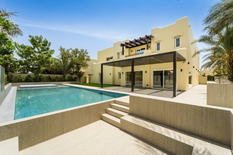 Вилла в Дубае, 6 спален, 838м², № 123848