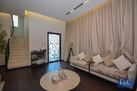 Villa en Al Quoz, Dubai, 4 dormitorios, 334 m², № 103798 - foto 5