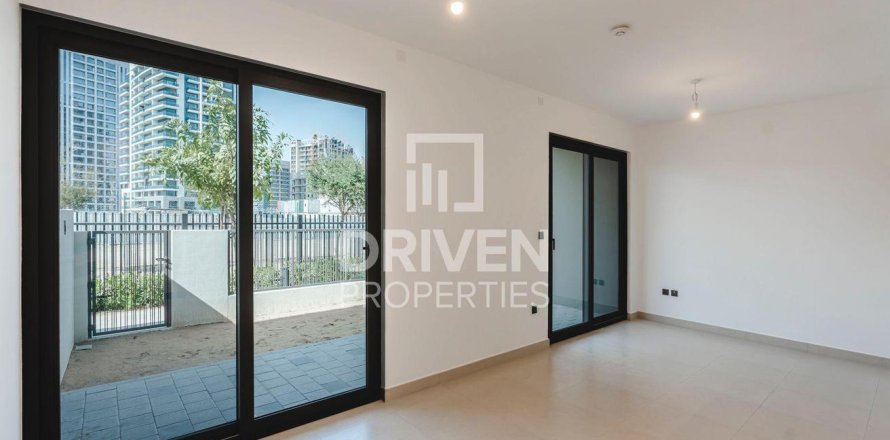 Таунхаус в Tilal Al Ghaf, Дубай, 3 спальни, 142.33м², № 129931