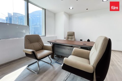 Снять в аренду офис в Бизнес-Бэе, Дубай: 107.5м², № 124958 - фото 11