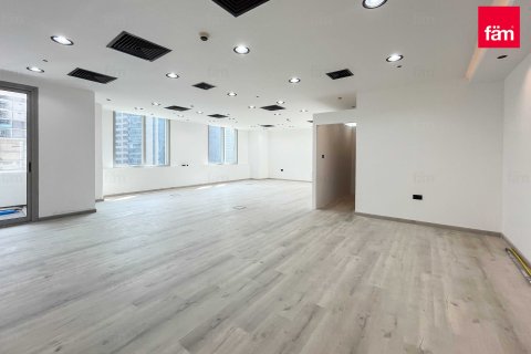 Снять в аренду офис в Бизнес-Бэе, Дубай: 107.5м², № 124958 - фото 8