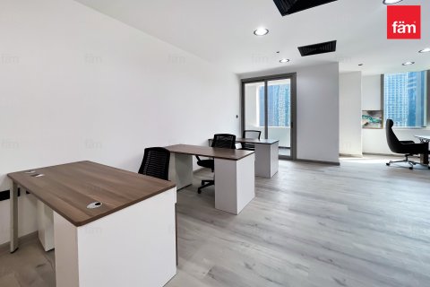 Снять в аренду офис в Бизнес-Бэе, Дубай: 107.5м², № 124958 - фото 9