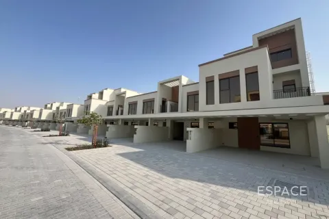 تاون هاوس في Damac Lagoons, دبي 4 غرف نوم, 212 م² رقم 122436