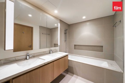 Appartement à Dubai, 2 chambres, 104.7 m², № 115776 - photo 8