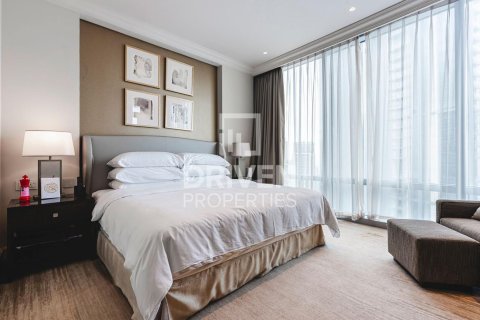 Apartment in The Address Residence Fountain Views, Downtown Dubai (Downtown Burj Dubai), Dubai 2 bedrooms, 126.53 sq.m. № 127931 - photo 8