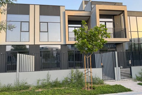 Villa in Mudon, Dubai 4 bedrooms, 279 sq.m. № 123808 - photo 16