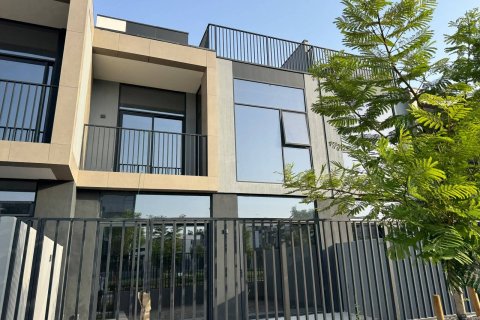 Villa in Mudon, Dubai 4 bedrooms, 279 sq.m. № 123808 - photo 8