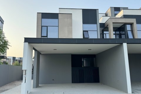 Villa in Mudon, Dubai 4 bedrooms, 279 sq.m. № 123808 - photo 13