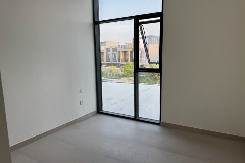 Villa in Mudon, Dubai 4 bedrooms, 279 sq.m. № 123808 - photo 5