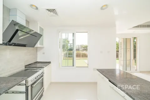 Villa en Springs 15, The Springs, Dubai, 2 dormitorios, 167 m², № 122633 - foto 16