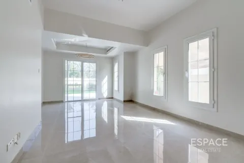 Villa à Springs 2, The Springs, Dubai, 3 chambres, 209 m², № 122634 - photo 2
