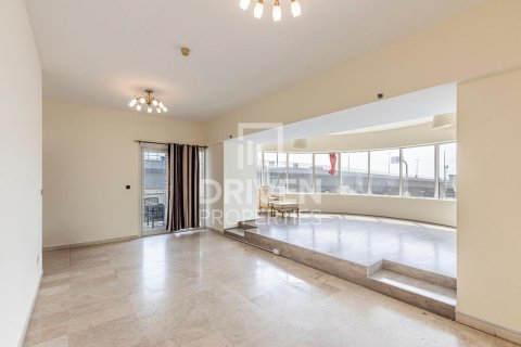 Appartement à KG Tower, Dubai Marina, Dubai, 3 chambres, 284.75 m², № 140731