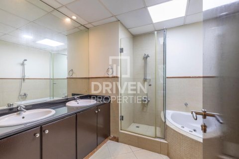 Apartamento en KG Tower, Dubai Marina, Dubai, 3 dormitorios, 284.75 m², № 140731 - foto 13