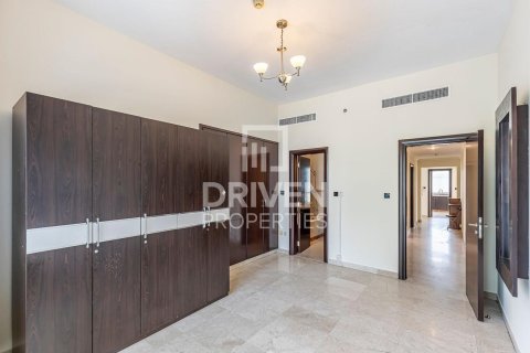 Apartamento en KG Tower, Dubai Marina, Dubai, 3 dormitorios, 284.75 m², № 140731 - foto 8