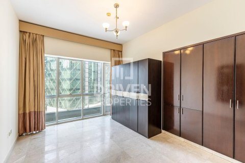 Apartamento en KG Tower, Dubai Marina, Dubai, 3 dormitorios, 284.75 m², № 140731 - foto 6