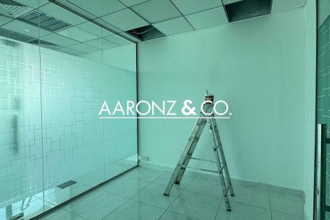 Office in Business Bay, Dubai 108 sq.m. № 105643 - photo 5