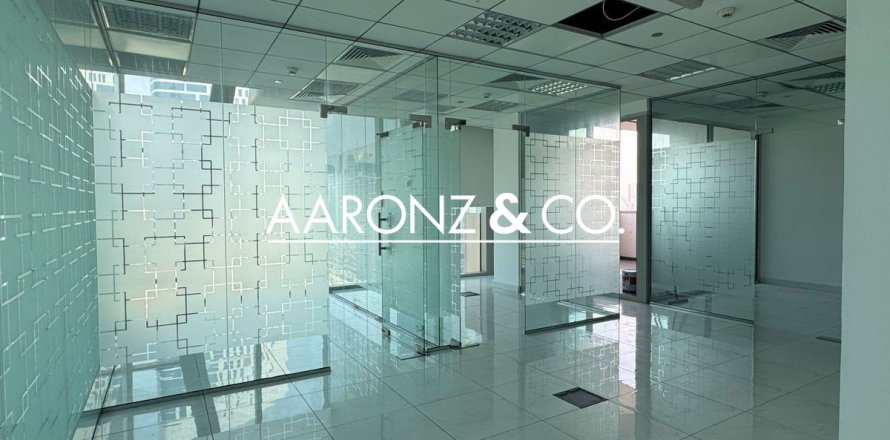 Office in Business Bay, Dubai 108 sq.m. № 105643