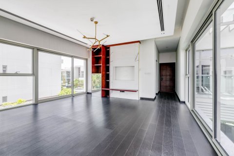 Villa à Dubai, 5 chambres, 826.83 m², № 37998 - photo 10