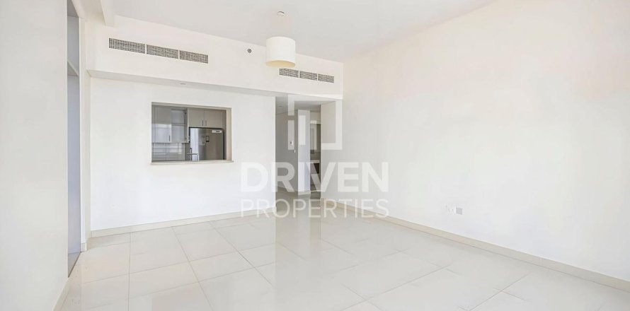 Apartamento en BLVD Crescent, Downtown Dubai (Downtown Burj Dubai), Dubai, 2 dormitorios, 131.09 m², № 136785