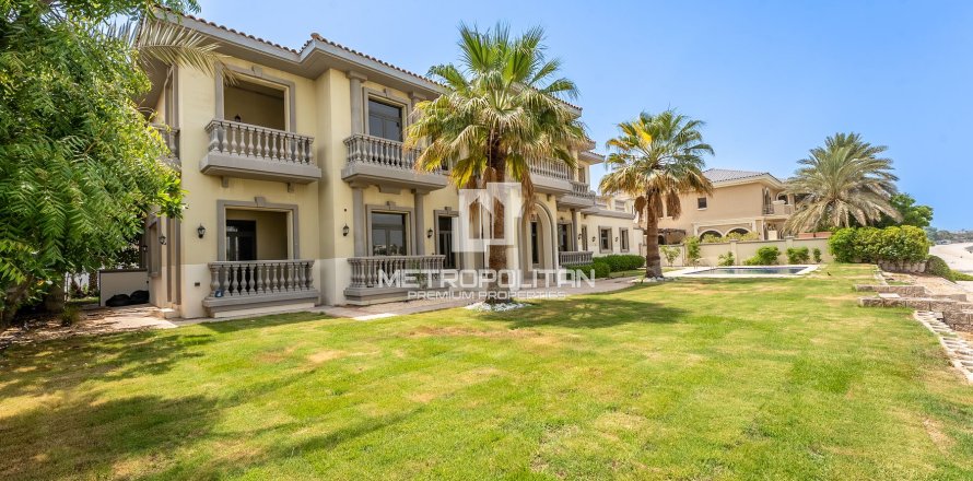فيلا في Signature Villas, نخلة جميرا, دبي 5 غرف نوم , 697 م² رقم 72883