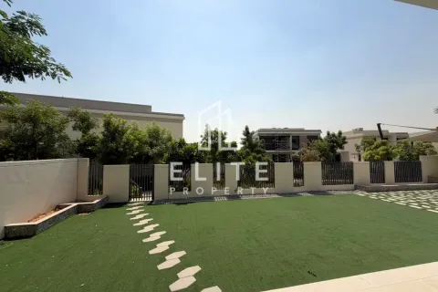 Villa in Harmony, Tilal Al Ghaf, Dubai 5 bedrooms, 520 sq.m. № 121662 - photo 13