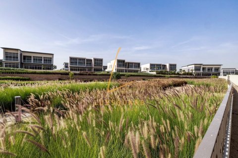 Villa en Golf Place, Dubai Hills Estate, Dubai, 5 dormitorios, 705 m², № 118555 - foto 29