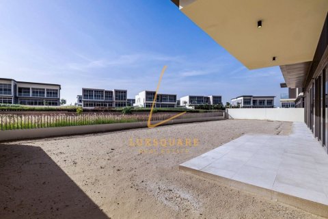 Villa en Golf Place, Dubai Hills Estate, Dubai, 5 dormitorios, 705 m², № 118555 - foto 26