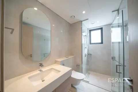 Villa in Jebel Ali, Dubai 4 bedrooms, 395 sq.m. № 122291 - photo 10