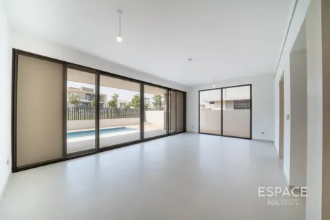 Villa in Jebel Ali, Dubai 4 bedrooms, 395 sq.m. № 122291 - photo 16