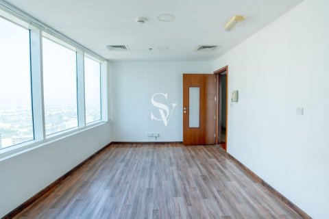 Office in Jumeirah Lake Towers, Dubai 164 sq.m. № 121920 - photo 17