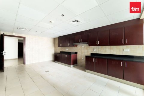Apartment in Dubai Marina, Dubai 2 bedrooms, 242.9 sq.m. № 124574 - photo 2