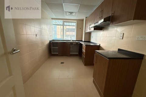 Снять в аренду квартиру в Sheikh Zayed Road, Дубай: 3 спальни, 185.8м², № 10482 - фото 11