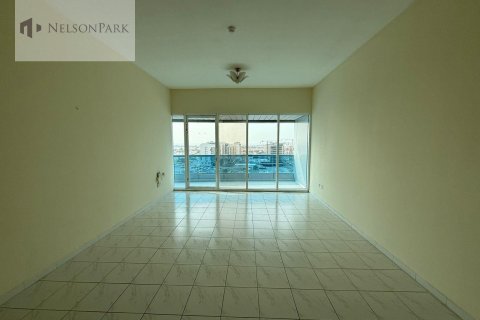 Снять в аренду квартиру в Sheikh Zayed Road, Дубай: 3 спальни, 185.8м², № 10482 - фото 2