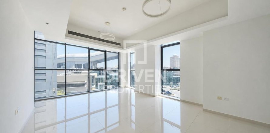 Квартира в Al Barsha 1, Аль-Барша, Дубай, 2 спальни, 135.17м², № 128444