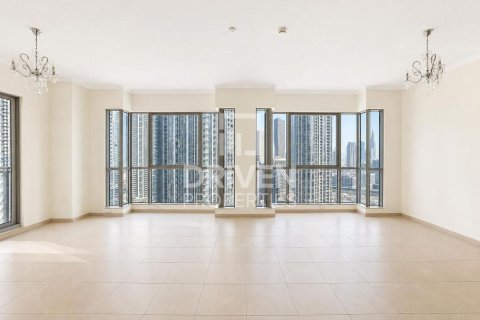Снять в аренду квартиру в The Residences, Даунтаун Дубай (Даунтаун Бурдж Дубай), Дубай: 2 спальни, 134.9м², № 128442 - фото 3