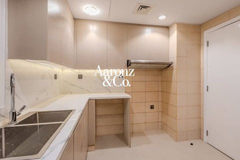 Apartment in Barsha Heights (Tecom), Dubai 2 bedrooms, 110 sq.m. № 139559 - photo 16